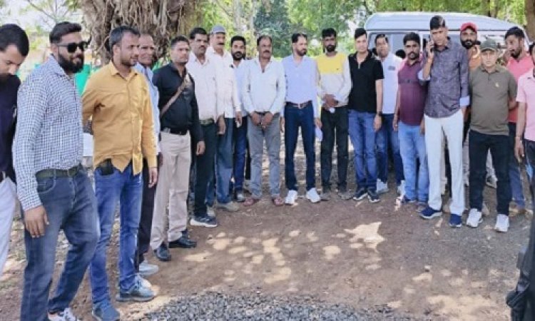 NEWS : नीमच में गौसेवक पर हमला, तो नारायणी सेना ने खोला मोर्चा, बघाना थाने पहुंचे पदाधिकारी और सदस्य, अपनी मांगो को लेकर सौंपा ज्ञापन, पढ़े खबर