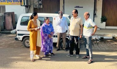 NEWS : नीमच के इस चौराहे पर अचानक पहुंचे विधायक व नपाध्यक्ष, इन व्यवस्थाओं का किया निरीक्षण, मौके पर ये अधिकारी भी रहें उपस्थित, नगर पालिका कर्मचारियों को दिए ये निर्देश, पढ़े खबर