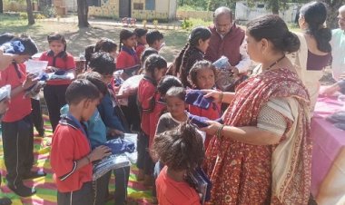 NEWS : ग्राम लेवडा स्कूल में धूमधाम से मनाया बाल दिवस, बच्चों को बाटी चॉकलेट व अन्य वस्तुएं, पढ़े खबर