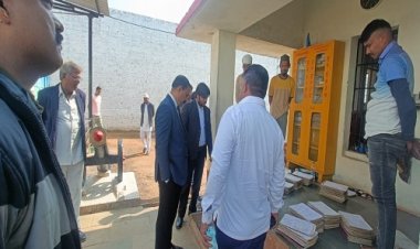 BIG NEWS : प्रधान जिला एवं सत्र न्यायाधीश पहुंचे जिला जेल नीमच, बंदियों से की चर्चा, खानपान, प्रकरण की प्रगति और जमानत संबंधी जानकारी भी ली, फिर इन्हें दिए आवश्यक दिशा निर्देश, पढ़े खबर