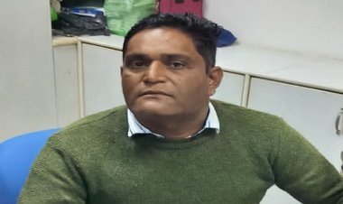 BIG NEWS : मनासा में मौजूद इस बैंक में लोकायुक्त टीम की दबिश, कर्मचारी को रिश्वत लेते रंगे हाथों पकड़ा, इनकी शिकायत के बाद हुआ घूसकांड का खुलासा, पढ़े खबर