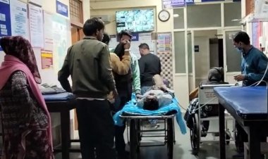 BIG NEWS : नीमच के अल्हेड़ का कैलाश माली, जिसने मनासा बिच बाजार गटक लिया जहर, हालत नाजुक रेफर जिला अस्पताल, पढ़े मनीष जोलानिया की ये खबर