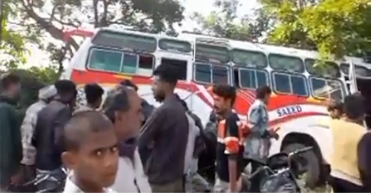 BIG BREAKING : नारायणगढ़-मल्हारगढ़ के बीच भीषण सड़क हादसा, बाइक सवार को रौंदने के बाद झाड़ियों में घुसी बस, पलटने से ऐसे बची, सभी यात्री सुरक्षित, मौके पर पहुंची पुलिस, पढ़े खबर