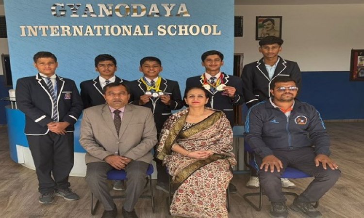 NEWS : राज्य स्तरीय तैराकी प्रतियोगिता में ज्ञानोदय इंटरनेशनल स्कूल ने मारी बाजी, इन विद्यार्थियों ने लहराया नीमच जिले का परचम, स्वर्ण और कांस्य पदक पर जमाया कब्जा, पढ़े खबर