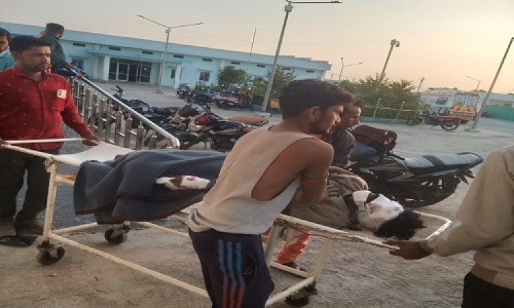 NEWS : मनासा-कंजार्डा रोड़ पर हादसा, आपस में ऐसे भिड़े बाइक सवार, कन्हैयालाल की हालत गंभीर, प्राथमिक उपचार के बाद जिला अस्पताल किया रेफर, पढ़े खबर