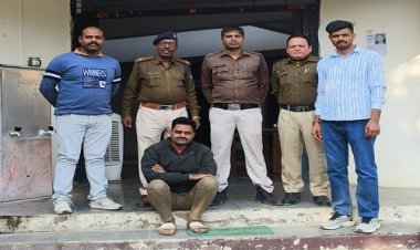 BIG NEWS : लाखों की धोखाधड़ी, और सालों से आरोपी फरार, मामले में रामपुरा पुलिस का बड़ा एक्शन, गुजरात में दबिश के बाद राकेश गिरफ्तार, पढ़े खबर
