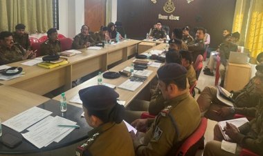 BIG NEWS : नीमच पुलिस कंट्रोल रूम में हाईलेवल बैठक, एसपी अंकित जायसवाल ने की अपराधों की समीक्षा, आमजन से संवाद, चोरी की वारदातों पर अंकुश लगाने और कानून व्यवस्था बनाये रखने सहित दिए ये निर्देश, पढ़े खबर