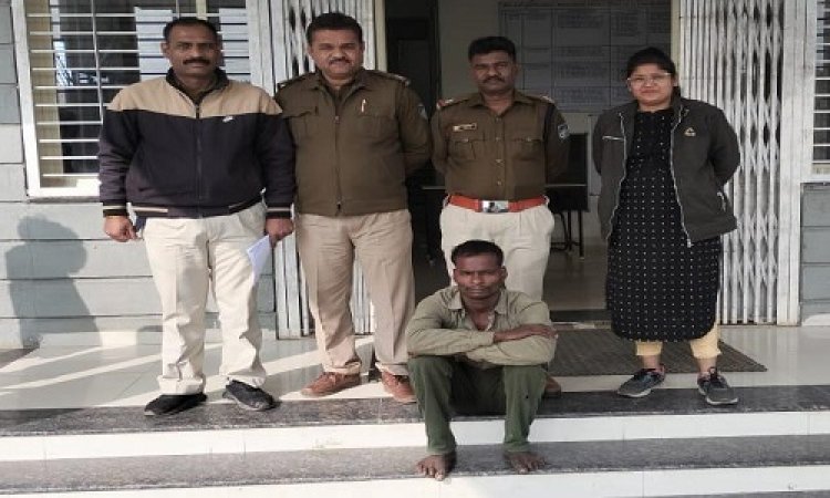 BIG NEWS : टेम्पो सहित उपज गायब कर ले गए बदमाश, फिर नीमच सिटी थाने पहुंची शिकायत, तो हरकत में आई पुलिस, अब टीम को मिली बड़ी सफलता, आरोपी हंसराज गिरफ्तार, और लहसुन की बोरियां भी जप्त, पढ़े खबर