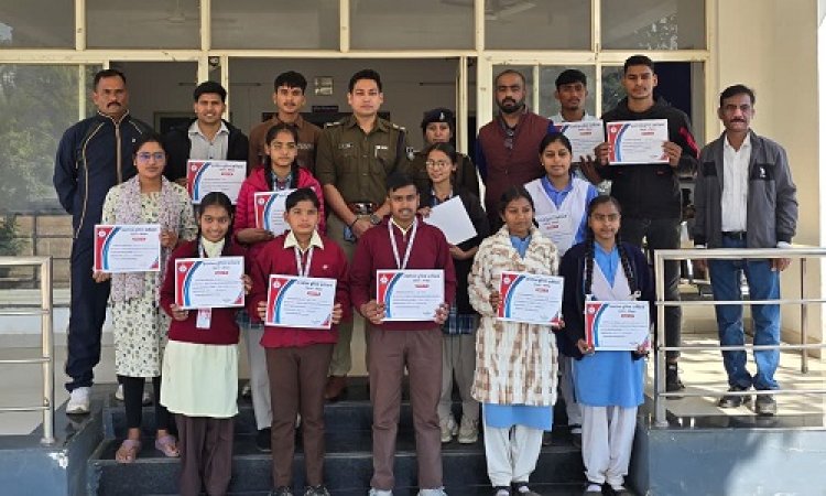 BIG NEWS : मैं हूं अभिमन्यु अभियान, नीमच जिले के स्कूलों में निंबध, चित्रकला और पेंटिंग संपन्न, इन विद्यार्थियों ने मारी बाजी, तो पुलिस कप्तान ने किया पुरस्कृत, पढ़े खबर