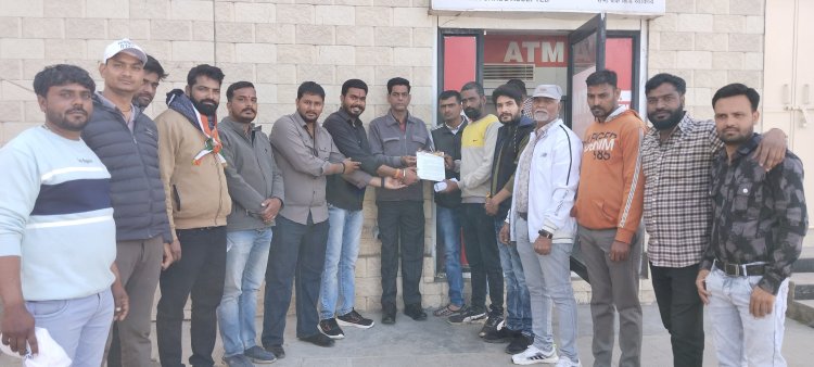 NEWS:गौवंश की मौत रोकने के लिए गौ सेवा समिति ने सौंपा ज्ञापन, तो नीमच रेलवे स्टेशन के दोनों ओर रेलिंग लगाने की भी मांग की,पढ़े खबर