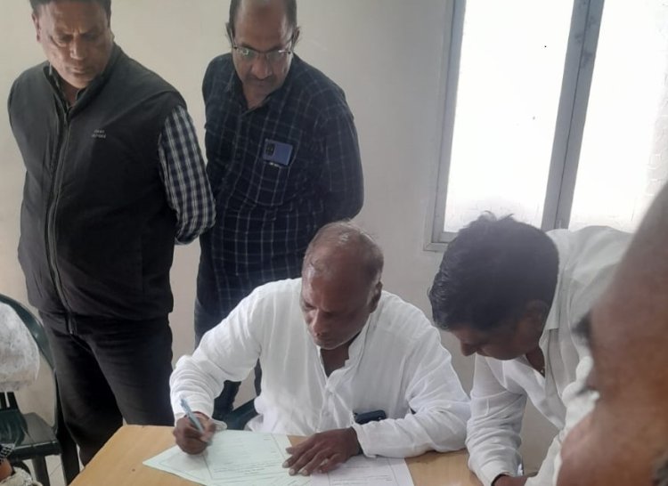 BIG BEWS : नीमच व्यापारी संघ चुनाव,अध्यक्ष पद पर दबंग GG सहित तीन नाम आये सामने,पर अब तक राकेश भारद्वाज ने नहीं खोले अपने पत्ते,क्या कल आ रहा है इनका कोई नाम,और नवल मित्तल किस जुगत में,पढ़े ये खबर