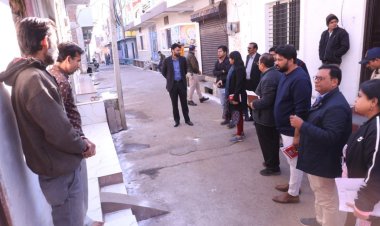 NEWS : कलेक्‍टर ने मनासा का भ्रमण कर बच्‍चों की उपचार व्‍यवस्‍था का जायजा लिया, चिकित्‍सकों की टीम को दिए आवश्‍यक निर्देश,मरीजों का समय पर इलाज सुनिश्चित करें, पढ़े खबर