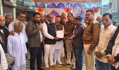 BIG NEWS : जीरन में कांग्रेस का विरोध प्रदर्शन, ग्रामीण समस्याओं को लेकर ज्ञापन,किसान-मजदूर व आमजन की मांग,राज्यपाल के नाम प्रशासन को सौंपा पत्र,पढ़े ये खबर