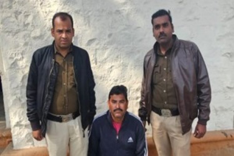 BIG NEWS- Income Tax-GST भरने वाले व्यापारियों को निशाना बनाकर, करी लाखों की ठगी, हुई शिकायत,आई कोतवाली पुलिस एक्शन मे,किया निलेश सिंह को गिरफ्तार,पढ़े खबर