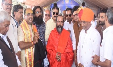 NEWS:कलश-पोथीयात्रा में उमड़ा जनसैलाब,टीलाखेड़ा बालाजी से गौशाला तक गूंजे भक्ति गीत,गौसेवा के लिए महामंडलेश्वर ने दिए 51 हजार रुपए,पढ़े खबर