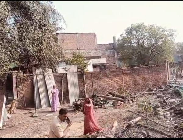 BIG NEWS : जमीन कब्जे को लेकर विवाद, गाली-गलौच के बाद चले पत्थर; फरियादी घायल नारायणगढ़ में भूमि विवाद ने लिया हिंसक रूप, 5 लाख रुपये मांगने और झूठे केस में फंसाने की धमकी का आरोप, पढ़े नरेन्द्र राठौर की ये खबर