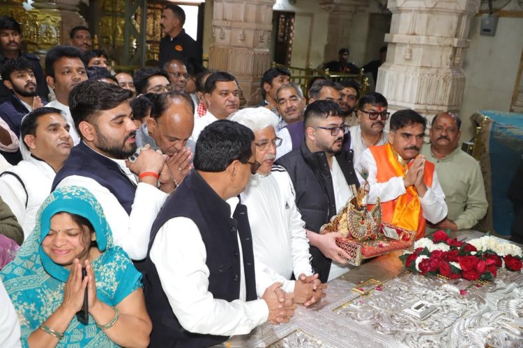 BIG NEWS : युवा समाजसेवी अरूल अरोरा गंगानगर ने रच दिया इतिहास,श्री सांवरिया सेठ पैदल यात्रा में आई भक्ति की सुनामी, उमडे हजारों लोग, युवा समाजसेवी अरूल अरोरा गंगानगर के प्रति धर्म के प्रति आस्था, पैदल यात्रा ने रचा इतिहास, सांवरा सेठ के दरबार में लगाया भोग,पढ़े ये खबर