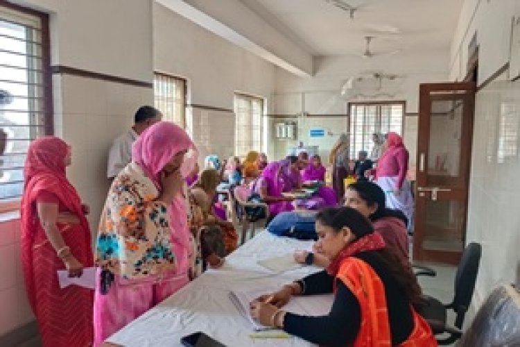 NEWS: जीरन में मेगा नेत्र शिविर: उमड़ी मरीजों की भीड़,151 की हुई जांच,32 मोतियाबिंद चिन्हित, पढ़े खबर