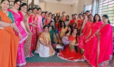 NEWS : भूतेश्वर मंदिर में रचना फाउंडेशन का भव्य फाग उत्सव, राधा-कृष्ण भक्ति में डूबी महिलाएं, फूलों की होली और भजनों पर झूम उठा माहौल, पढ़े खबर