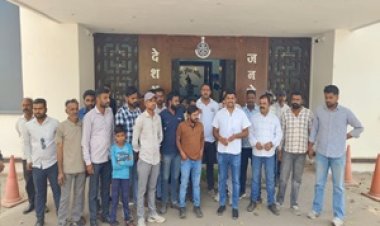 BIG NEWS: डासिया गांव में फूटा बवाल, झूठे SC/ST केस के आरोपों से भड़का जनाक्रोश, मानसिक रोगी तक को बनाया आरोपी, मारपीट के बाद उल्टा केस दर्ज करने का आरोप, पूरे गांव ने एकजुट होकर SP से लगाई न्याय की गुहार, पढ़े खबर