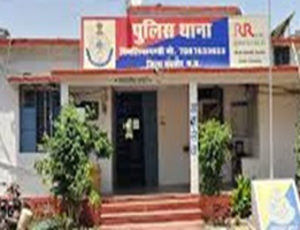 BIG NEWS : “वरना कार में भरकर ले जा रहा था ‘नशे का जखीरा’! पिपलियामंडी पुलिस की पड़ी रेड, 45 किलो डोडा चूरा जब्त,1 तस्कर गिरफ्तार,पढ़े खबर