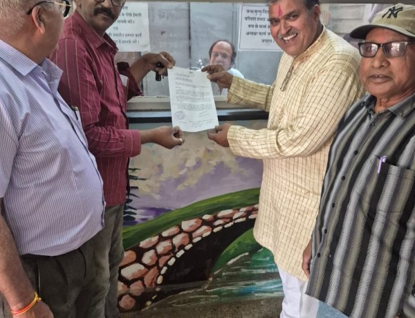 BREAKING NEWS : “मां भादवा की पावन नगरी नीमच में नवरात्रि के 9 दिन मांस-मछली-अंडे की बिक्री पर लगे पूर्ण प्रतिबंध, धार्मिक आस्था का हवाला देकर संगठनों ने प्रशासन को सौंपा बड़ा ज्ञापन,पूरे जिले में दुकाने बंद करने की उठी जोरदार मांग, पढ़े खबर