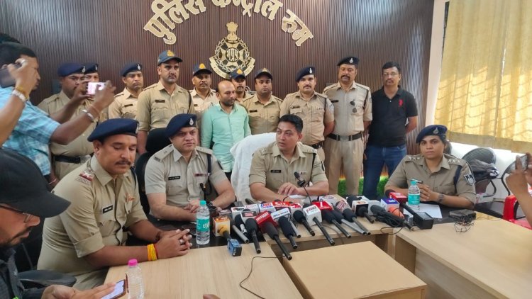 BIG NEWS :नीमच में ‘दिनदहाड़े लूट’ का बड़ा खुलासा: 12 लाख का सोना हड़पने मुनीम ने रची झूठी कहानी, पहले 65 ग्राम सोना गायब, शहर में मचा हड़कंप, डॉक्टर फजल रहमान की गली में बताई थी फिल्मी स्टाइल लूट,कर्ज के दबाव में अपने ही सेठ को लगाया चूना, पढ़े ये खबर