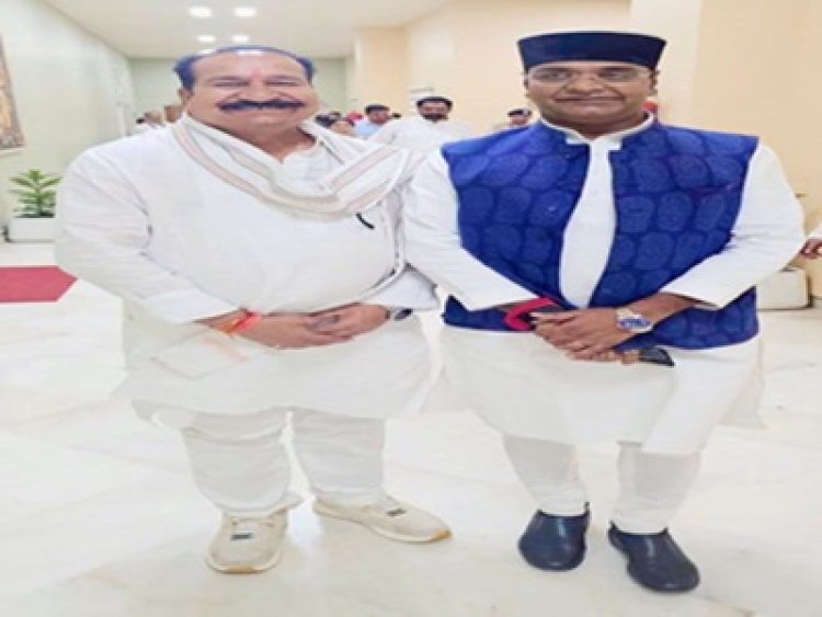 NEWS: नीमच बनेगा हॉकी का इंटरनेशनल हब, 6.95 करोड़ की सौगात से धनेरिया कलां में एस्ट्रोटर्फ मैदान,अब छोटे शहर से निकलेंगे बड़े खिलाड़ी ,विधायक दिलीप सिंह परिहार की अहम भूमिका ,पढ़े खबर