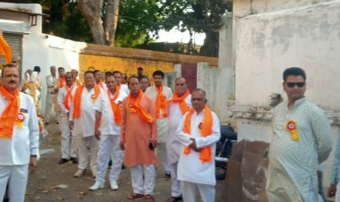 NEWS: “जय परशुराम के जयघोष से गूंजा रामपुरा!” भव्य शोभायात्रा में उमड़ा जनसैलाब, जगह-जगह पुष्पवर्षा और जोरदार स्वागत, पढ़े खबर 