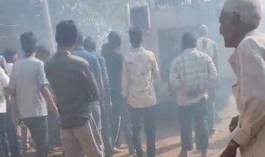 BIG NEWS: डुंगलावदा में आग का तांडव, चंद मिनटों में राख हुआ घर, लाखों का सामान खाक,शॉर्ट सर्किट बना तबाही की वजह, पढ़े नरेंद्र राठौर की ये खबर