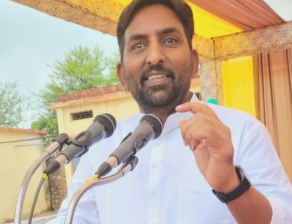 NEWS: “किसान का बेटा कहने वाली सरकार बेनकाब – ब्लॉक कांग्रेस कमेटी के पूर्व अध्यक्ष विनोद दक का हमला, सैटेलाइट बना मज़ाक, सिस्टम की मार से किसान बेहाल, पढ़े खबर