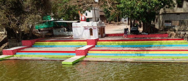 NEWS: रंगों से निखरा जीरन का शिव घाट, जल गंगा अभियान ने बदली तस्वीर, अब बना नगर का सबसे खूबसूरत आकर्षण,पढ़े खबर