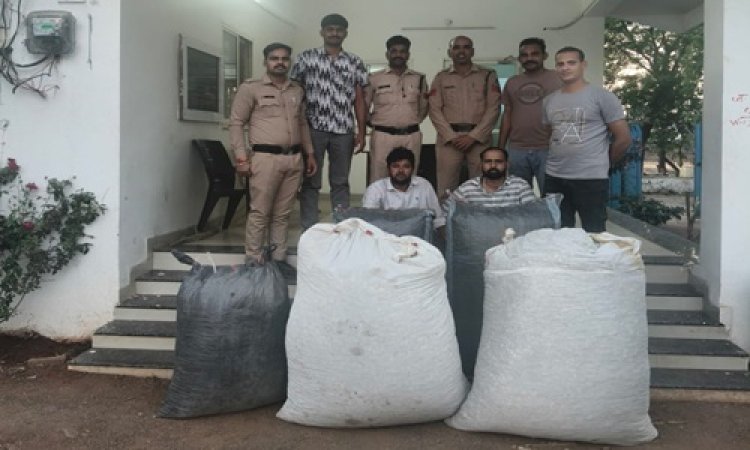 BIG NEWS : नशे के खिलाफ खाकी का बड़ा एक्शन, लक्जरी कार से लाखों का अवैध डोडाचूरा जप्त, जोधपुर जिले के तस्कर दिनेश और रूघाराम धाराएं, अब माल देने वाले रायसिंहपुरा के कारूलाल की तलाश शुरू, ये कार्यवाही सरवानिया महाराज चौकी पुलिस की, पढ़े खबर