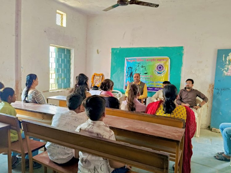 BIG NEWS : मनासा के कचौली में लीगल एड क्लिनिक: कानून की जानकारी अब गांव-गांव तक,हर महीने लगने वाले शिविर में ग्रामीणों की समस्याओं के समाधान पर दिया गया मार्गदर्शन,पढ़े ये खबर