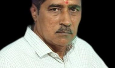 ANTIM VIDAI : जिस हाथ ने 30 साल तक रामपुरा को रोशनी दी, आज उसी चेहरे को नम आंखों से दी अंतिम विदाई योगेंद्र पंजाबी के अचानक निधन से पूरा नगर सदमे में, पढ़े खबर