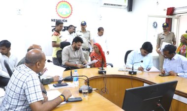 BIG NEWS : जनसुनवाई में पहुंचे पीड़ित, तो नीमच जिला कलेक्टर ने सूनी समस्याएं, फिर इस तालाब से तत्काल अतिक्रमण हटाने के दिए निर्देश, तो बीमार व्यक्ति को मिलेगी रेडक्रॉस से आर्थिक मदद, पढ़े खबर