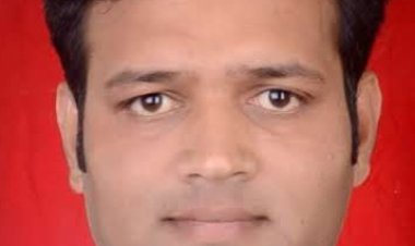 BIG NEWS: बिल पूरे… लेकिन सुविधा शून्य, भीषण गर्मी में घंटों ब्लैकआउट से तड़प रहा नीमच, ट्रांसफॉर्मर बन रहे आग के गोले, बिजली विभाग की लापरवाही पर भड़के शहर ब्लॉक कांग्रेस अध्यक्ष मोनू लोक्स — बोले, जनता परेशान रही तो होगा बड़ा आंदोलन, पढ़े खबर