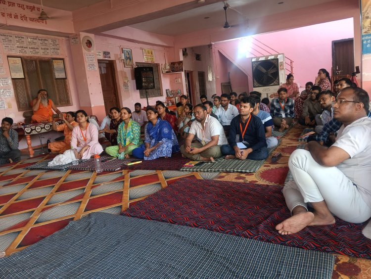 NEWS : धन्वन्तरी पीठम निपानिया में गुरु सानिध्य प्रशिक्षण शिविर का आयोजन, डॉ. आशीष जोशी ने कहा- आप अपनी चिकित्सा पद्धति पर गर्व करें, पढ़े खबर
