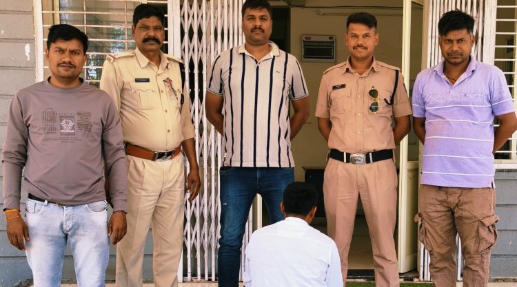 BREAKING NEWS: 3 किलो अफीम तस्करी मामले में बड़ी कार्रवाई, फरार आरोपी पुलिस के हत्थे चढ़ा NDPS एक्ट के मामले में रतनगढ़ पुलिस को मिली सफलता, मुखबिर की सूचना पर राजस्थान से दबोचा आरोपी, पढ़े खबर