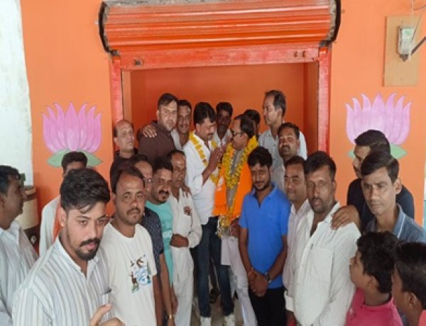 NEWS: ऊर्जा मंत्री राकेश शुक्ला के रामपुरा आगमन पर भाजपा कार्यकर्ताओं ने किया भव्य स्वागत, बालाजी धाम में पूजा-अर्चना कर लिया आशीर्वाद, पढ़े खबर