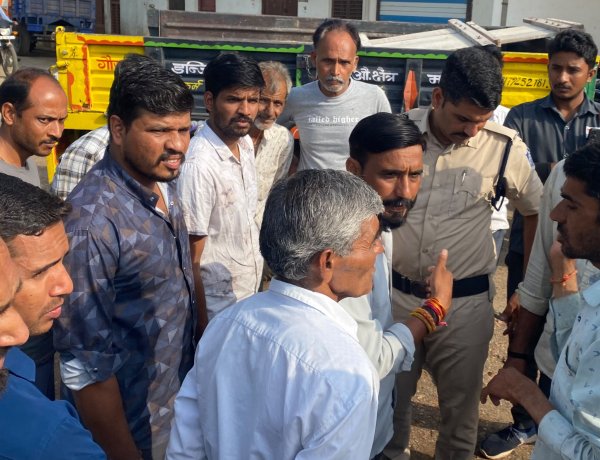 BIG NEWS: आधी रात गांव भाटखेड़ी में चुपचाप हुआ बड़ा खेल... सुबह मिली जगह खाली, फिर CCTV ने खोला ऐसा राज कि पुलिस भी रह गई हैरान, क्या है पूरा मामला पढ़े मनीष जोलानिया की ये खबर