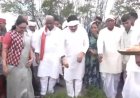 BREAKING NEWS: मुख्यमंत्री खुद उतरे धान के खेत में... किसानों के साथ रोपी फसल, खेत में बैठकर किया भोजन, आत्मीय संवाद से जीत लिया अन्नदाताओं का दिल, पढ़े खबर