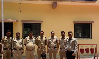 BIG NEWS: 36 घंटे में उज्जैन पुलिस का बड़ा एक्शन, गला रेतकर हत्या की कोशिश करने वाला आरोपी गिरफ्तार, वारदात में इस्तेमाल उस्तरा और दाढ़ी बनाने का औजार जब्त, पढ़े खबर