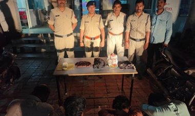 BIG NEWS:  'गड़ा धन' निकालने और 'नोटों की बारिश' कराने का झांसा देकर लाखों की ठगी, मंदसौर पुलिस ने तांत्रिक गैंग का किया पर्दाफाश; 4 आरोपी गिरफ्तार, 1 फरार, पढ़े खबर