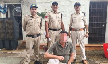 BREAKING NEWS : मंदसौर शहर कोतवाली थाना पुलिस का ड्रग्स माफियाओं पर बड़ा प्रहार, 500 ग्राम MD और अफीम तस्करी केस में 'बाबू सिंधी' गिरफ्तार, अब तक 7 आरोपी सलाखों के पीछे, पढ़े खबर