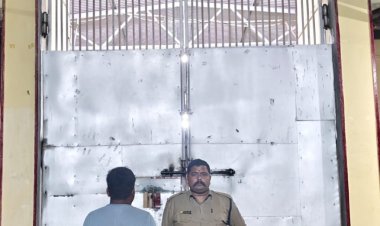 BREAKING NEWS: बार-बार नशे की तस्करी करना पड़ा भारी... रतनगढ़ थाना पुलिस की रिपोर्ट पर आदतन आरोपी को पीट एक्ट में भेजा एक साल के लिए केंद्रीय जेल इंदौर, पढ़े खबर