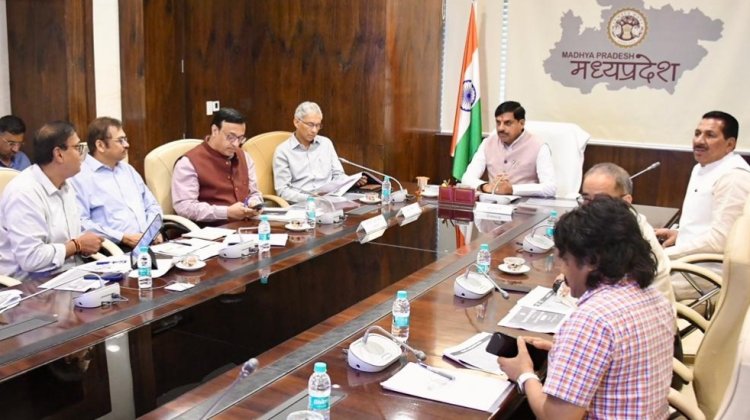 BREAKING NEWS: किसानों की किस्मत बदलने का मास्टरप्लान! CM डॉ. मोहन यादव ने खोले ऐलानों के पिटारे, हर जिले में होंगे महोत्सव, दूध से लेकर खेती तक बढ़ेगी किसानों की कमाई, पढ़े खबर