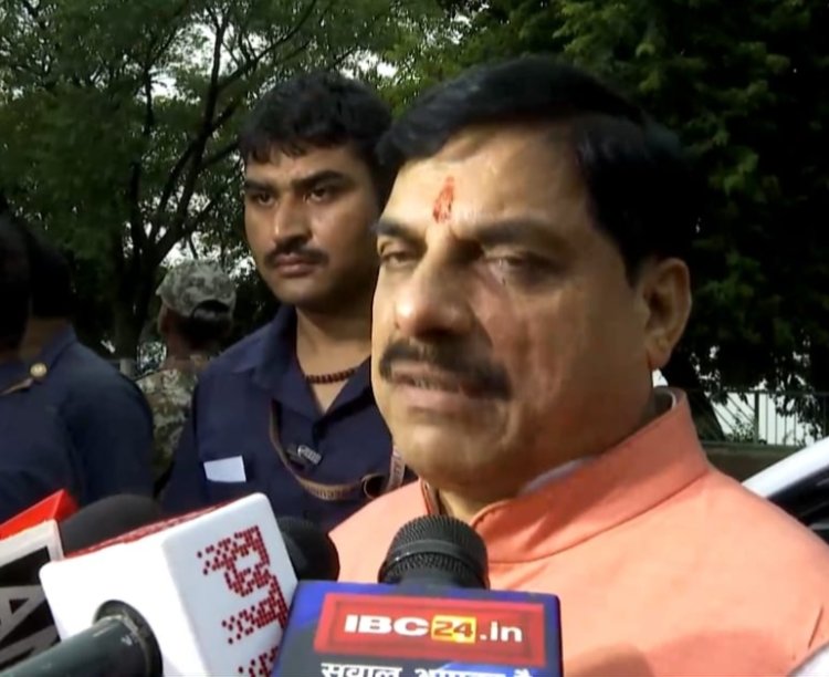 BIG NEWS: मध्यप्रदेश में UCC लागू करने की दिशा में बड़ा कदम, विधानसभा में रखा गया अध्यादेश... CM डॉ. मोहन यादव बोले— मुस्लिम बहनों को हलाला जैसी परेशानियों से मिलेगी राहत, 'एक देश-एक विधान' की ओर बढ़ा प्रदेश, पढ़े खबर