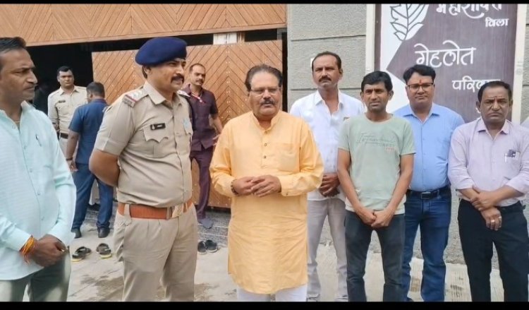 NEWS: नशे के खिलाफ मनोहर वाटिका में पुलिस का जनजागरण अभियान, पूर्व विधायक जितेंद्र गहलोत और पार्षदों ने युवाओं से की नशे से दूर रहने की अपील, पढ़े खबर