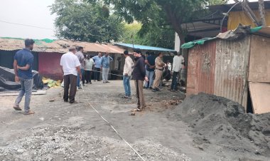 BIG NEWS: झाड़ा में आवासीय पट्टों की बिक्री के आरोप से गरमाया मामला, 180 फीट की सीसी रोड पर अतिक्रमण बना रोड़ा; मौके पर पहुंचा प्रशासन, पढ़े खबर